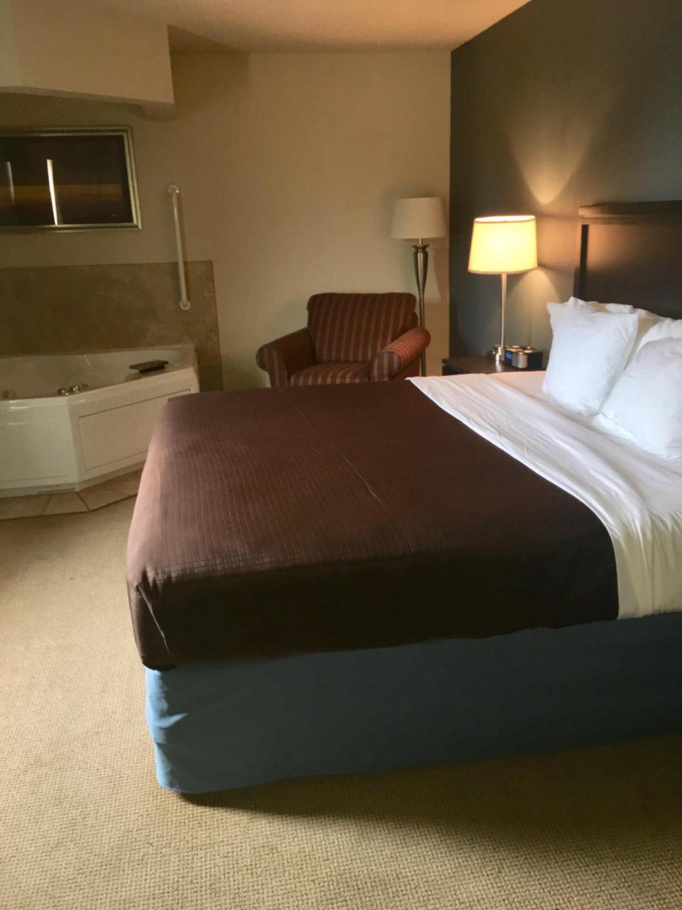 Americinn By Wyndham Monmouth Eksteriør billede