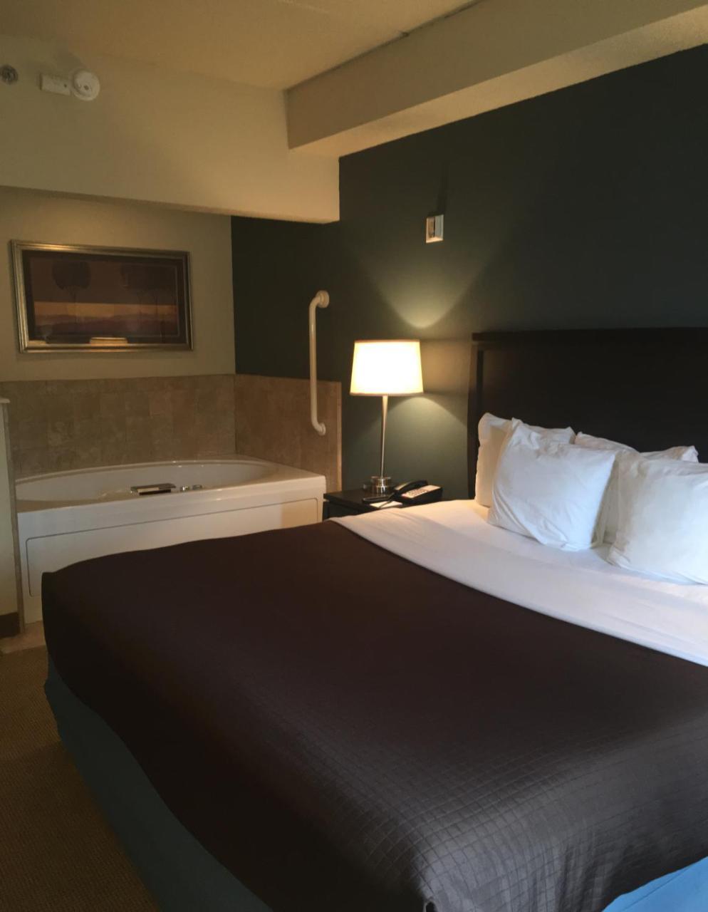 Americinn By Wyndham Monmouth Eksteriør billede