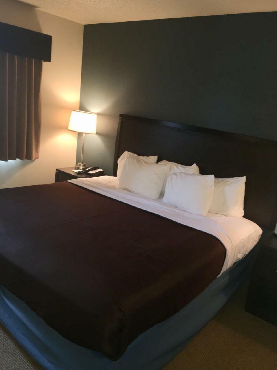 Americinn By Wyndham Monmouth Eksteriør billede